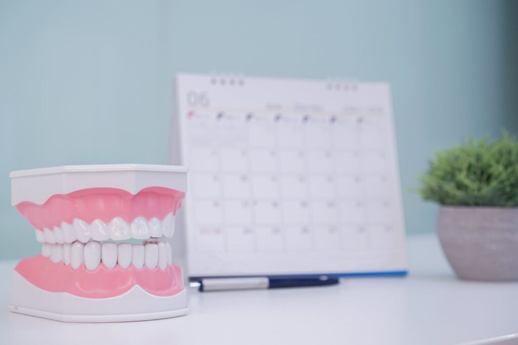 Dental insurance calendar reminder for scheduling an appointment before benefits expire
